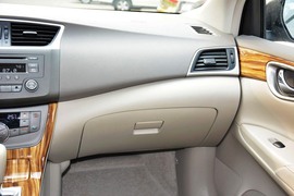 2014款日产轩逸1.6XV