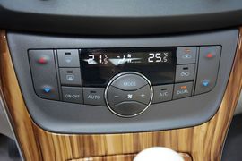 2014款日产轩逸1.6XV