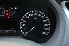 2014款日产轩逸1.6XV