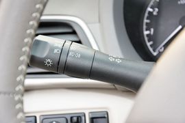2014款日产轩逸1.6XV