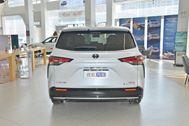 2026款丰田赛那SIENNA