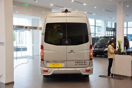 2010款奔驰凌特3.5L