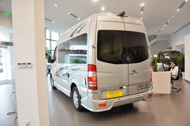 2010款奔驰凌特3.5L