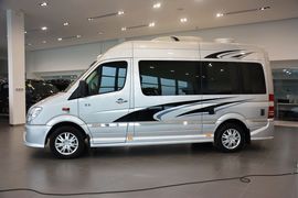 2010款奔驰凌特3.5L