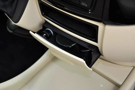 2010款奔驰凌特3.5L