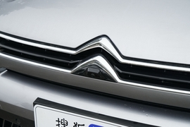 2026款雪铁龙凡尔赛C5
