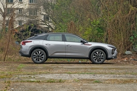 2026款雪铁龙凡尔赛C5