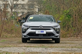 2026款雪铁龙凡尔赛C5