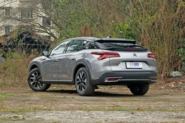 2026款雪铁龙凡尔赛C5