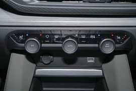 2026款雪铁龙凡尔赛C5