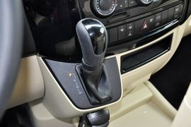 2010款奔驰凌特3.5L