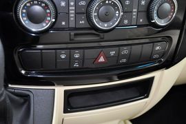 2010款奔驰凌特3.5L