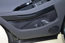 2026款路虎揽胜极光