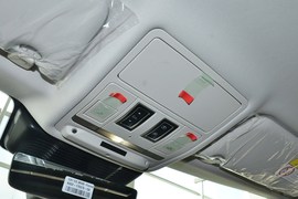 2026款路虎揽胜极光