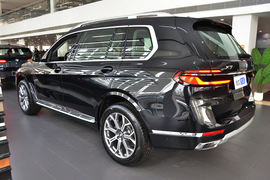 2026款宝马X7