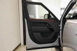 2026款路虎揽胜运动