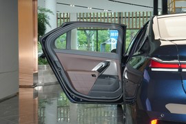 2026款宝马735Li