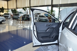 2026款丰田RAV4荣放