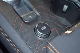 2027款福特探险者