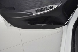 2014款现代瑞奕1.4L自动GLX
