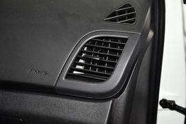 2014款现代瑞奕1.4L自动GLX