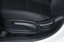 2012款现代朗动1.6L