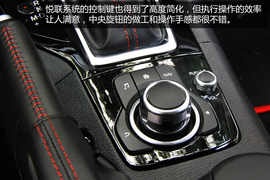 外出试驾全新马自达3昂克赛拉