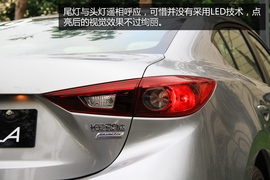 外出试驾全新马自达3昂克赛拉