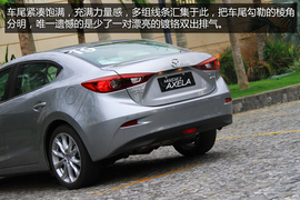 外出试驾全新马自达3昂克赛拉