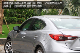 外出试驾全新马自达3昂克赛拉