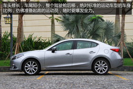 外出试驾全新马自达3昂克赛拉