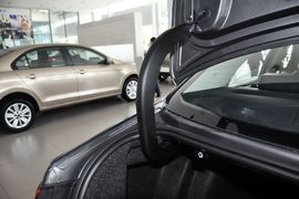 2014款大众速腾1.6L自动舒适型