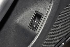 2014款大众速腾1.6L自动舒适型