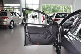 2014款大众速腾1.6L自动舒适型