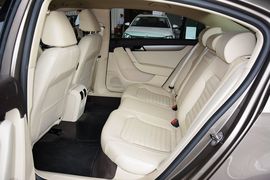 2013款大众迈腾1.8TSI