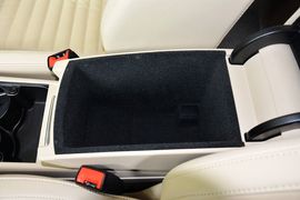 2013款大众迈腾1.8TSI