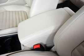 2013款大众迈腾1.8TSI