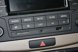 2013款大众迈腾1.8TSI