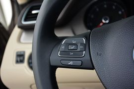 2013款大众迈腾1.8TSI