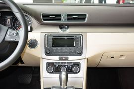 2013款大众迈腾1.8TSI