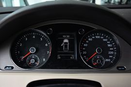 2013款大众迈腾1.8TSI