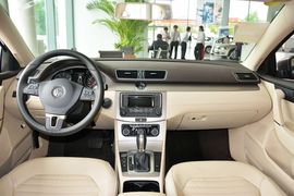 2013款大众迈腾1.8TSI