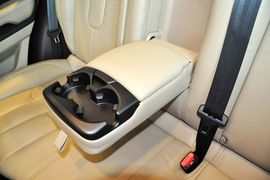 2014款路虎揽胜极光2.0T