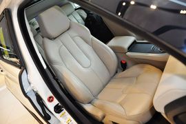 2014款路虎揽胜极光2.0T