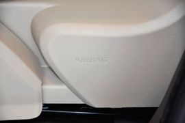 2014款路虎揽胜极光2.0T