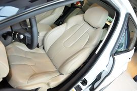 2014款路虎揽胜极光2.0T