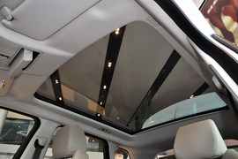 2014款路虎揽胜极光2.0T