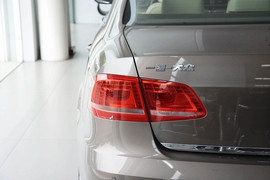 2013款大众迈腾1.8TSI