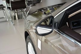2013款大众迈腾1.8TSI