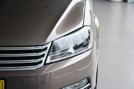 2013款大众迈腾1.8TSI